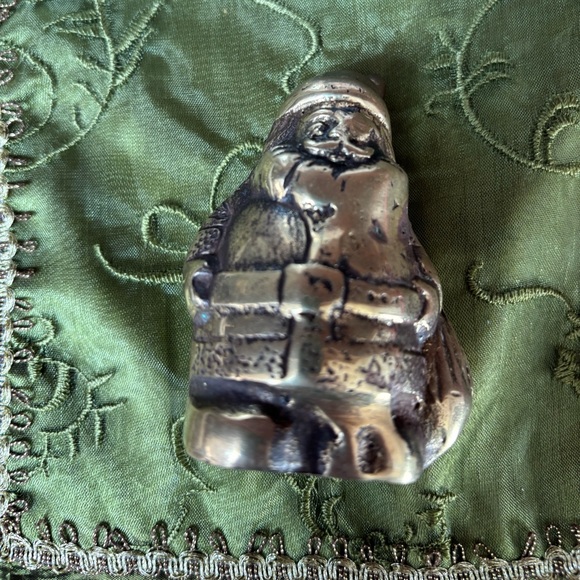 Brass Mann Korean  Santa Figurine - Picture 5 of 11